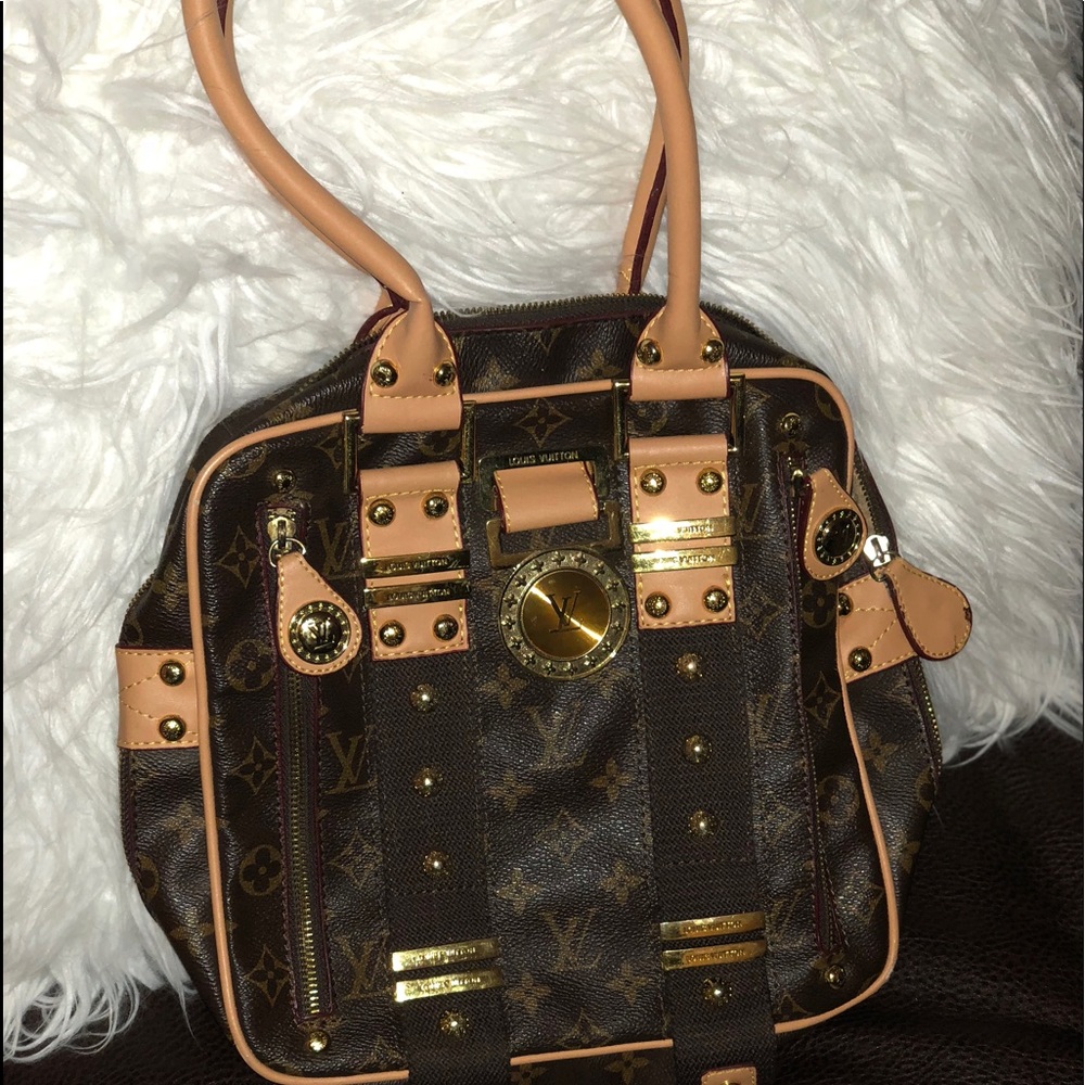 Non Designer Shoulder bag